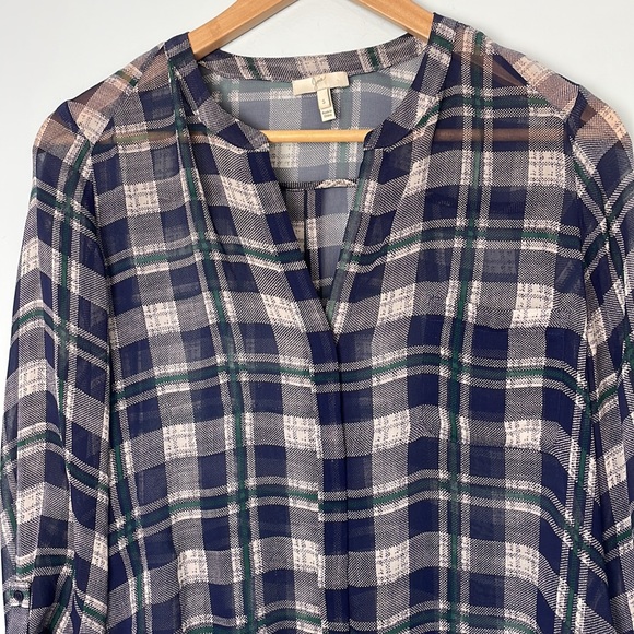 Joie Nura Silk Blouse in Dark Navy Plaid Size Small - Picture 4 of 10